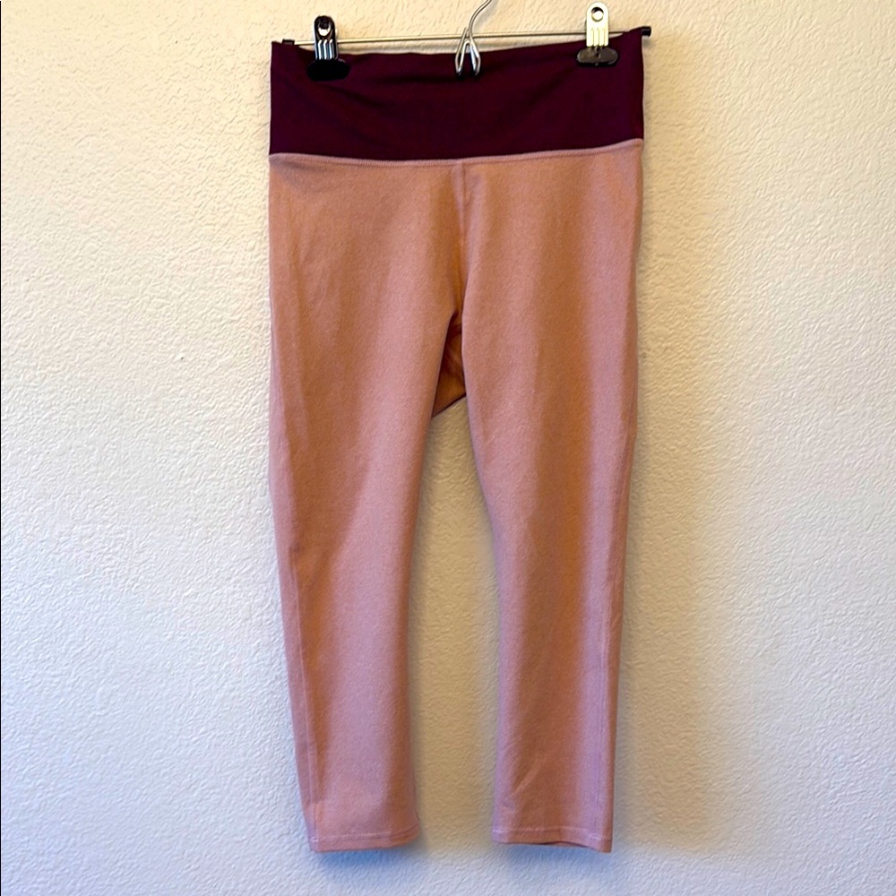 Fabletics Cropped Yoga Leggings